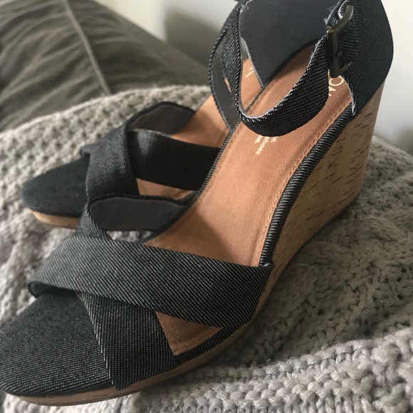 Toms Wedges - Picture 1 of 3